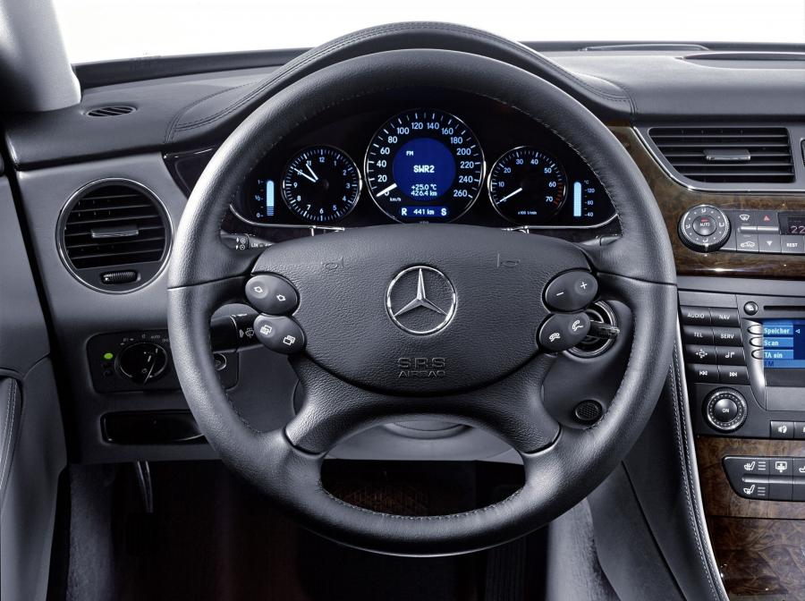  Mercedes-Benz CLS-Class 2005 года  (фото 134 из 343)